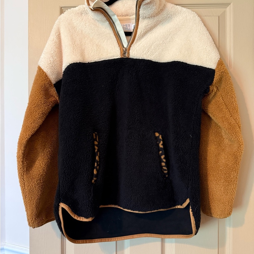 Source Unknown Cream and Black Sweatshirt